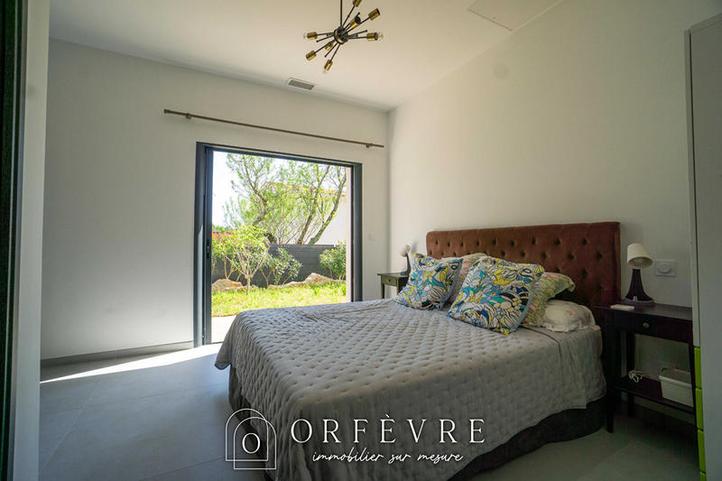 Maison - 200 m² - 8 pièces