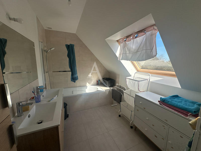 Maison - 108 m² - 6 pièces