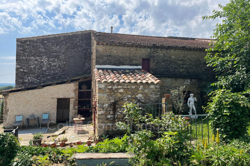 Maison - 161 m² - 3 pièces