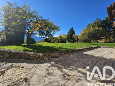 Maison - 372 m² - 14 pièces