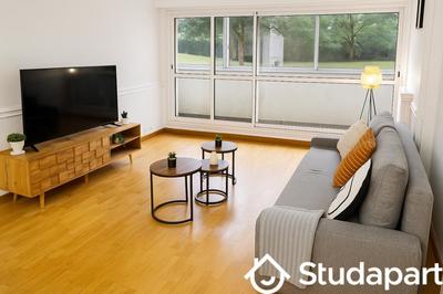 Chambre - 9 m² - 1 pièce