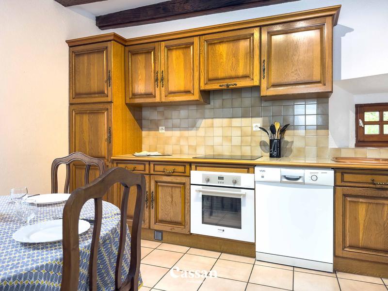 Maison - 290 m² - 14 pièces