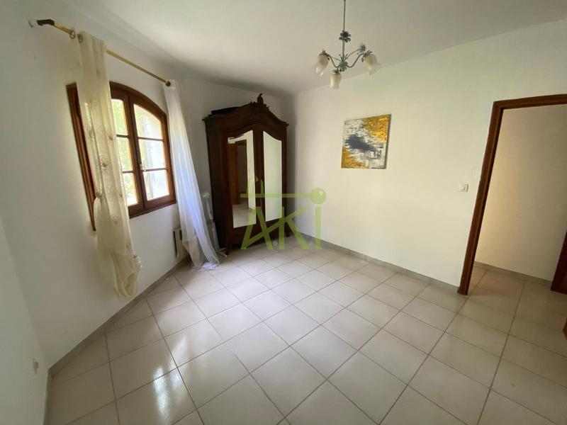 Maison traditionnelle - 353 m² - 9 pièces