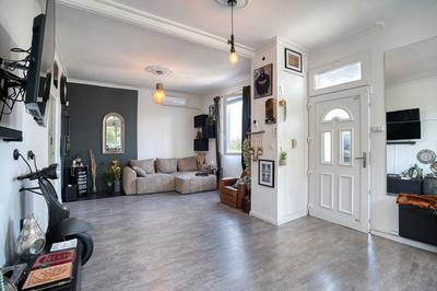 Maison - 92 m² - 5 pièces