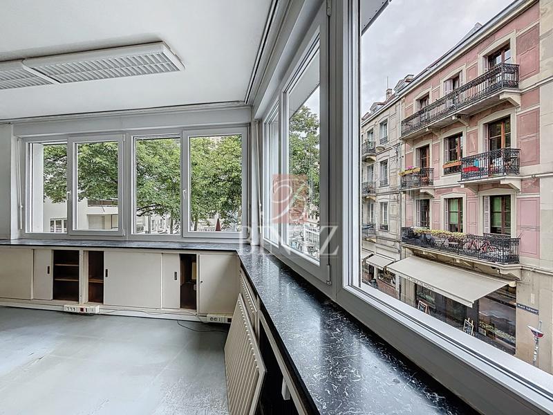 Bureau - 110 m² - 5 pièces