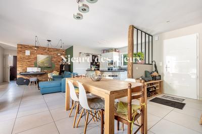 Maison - 103 m² - 5 pièces