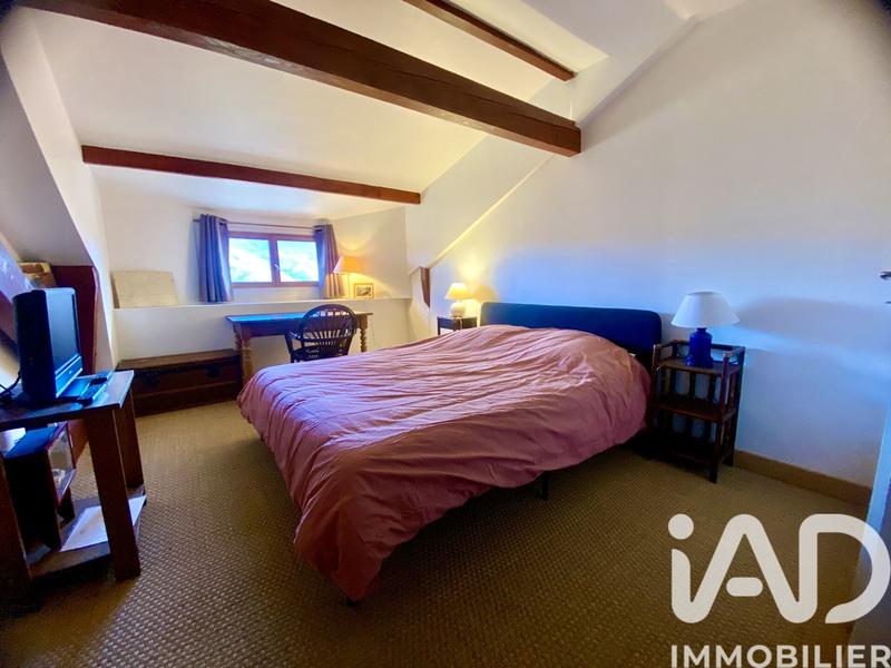 Maison - 275 m² - 10 pièces