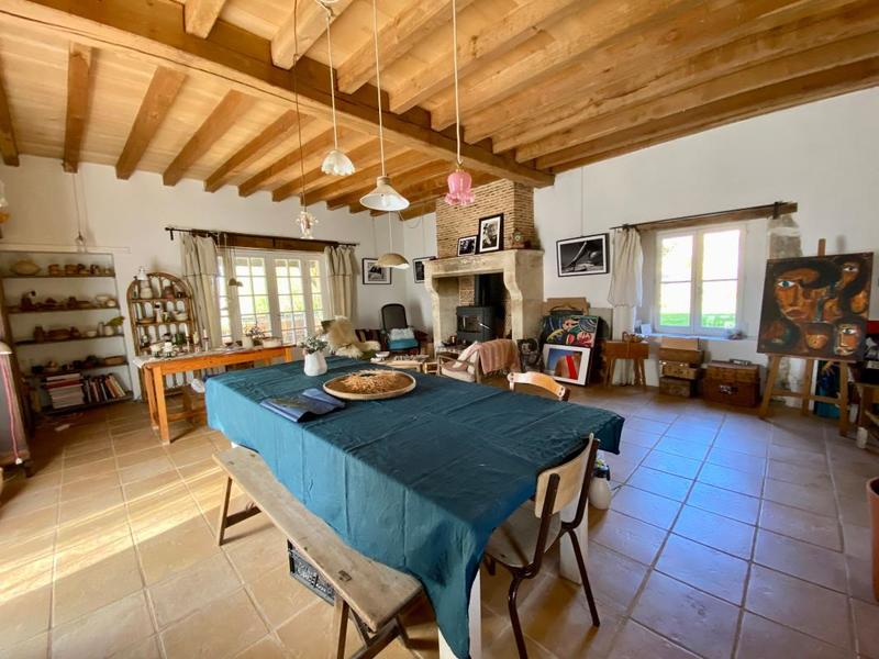 Maison - 260 m² - 9 pièces