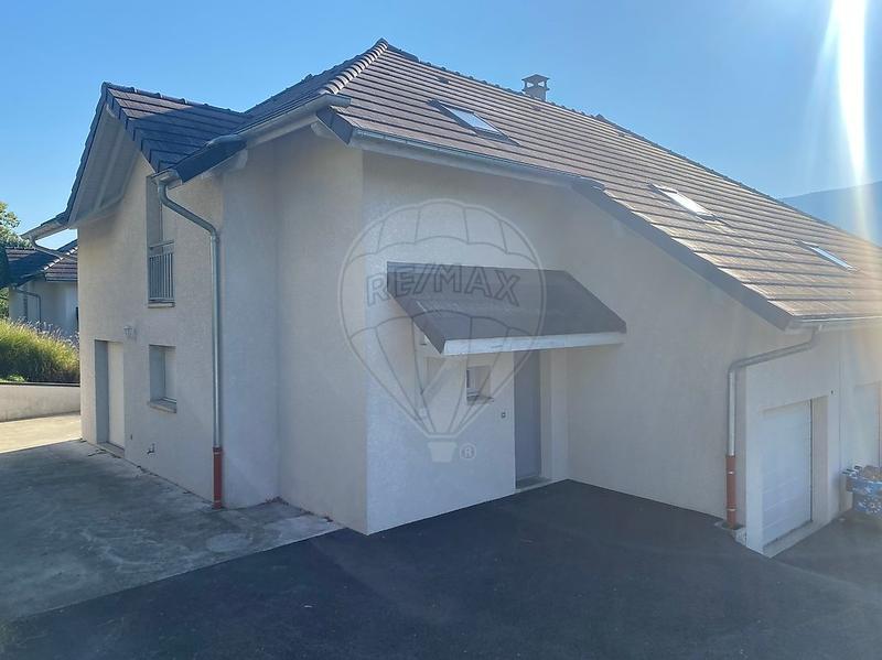 Maison - 112 m² - 4 pièces