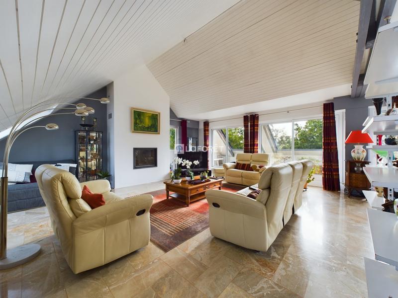 Appartement - 222 m² - 5 pièces