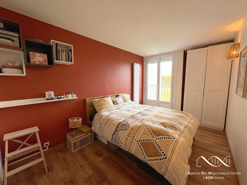 Appartement - 96 m² - 5 pièces