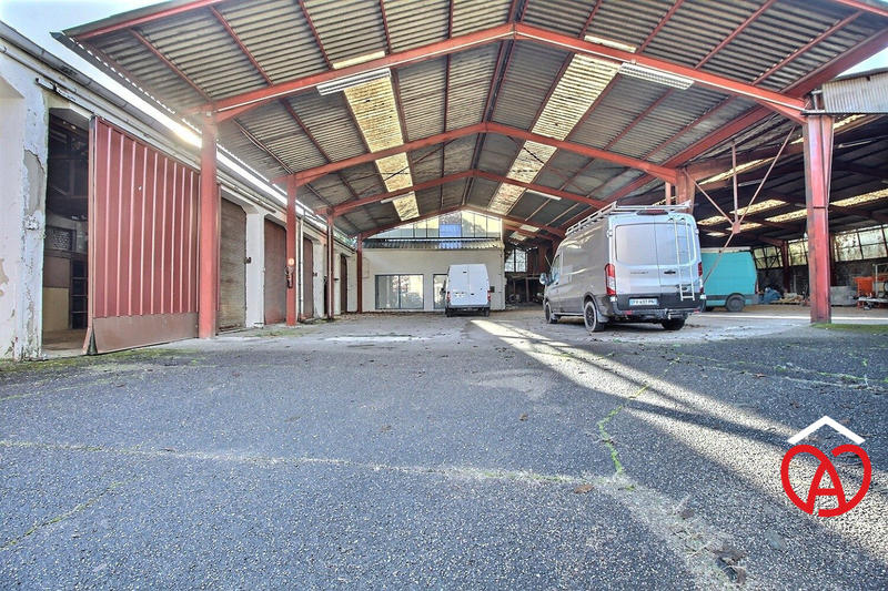 Maison - 408 m² - 17 pièces