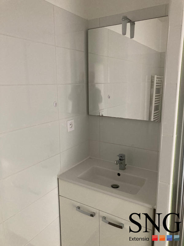 Appartement - 2 365 m² - 1 pièce