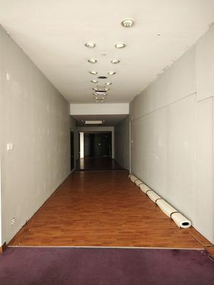 Local commercial - 142 m² - 3 pièces