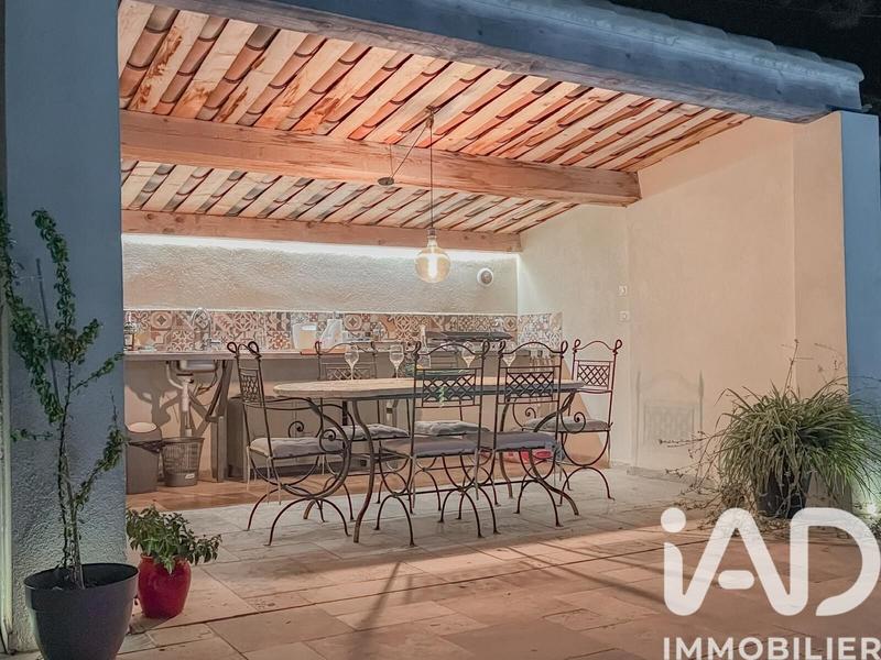 Maison - 204 m² - 9 pièces