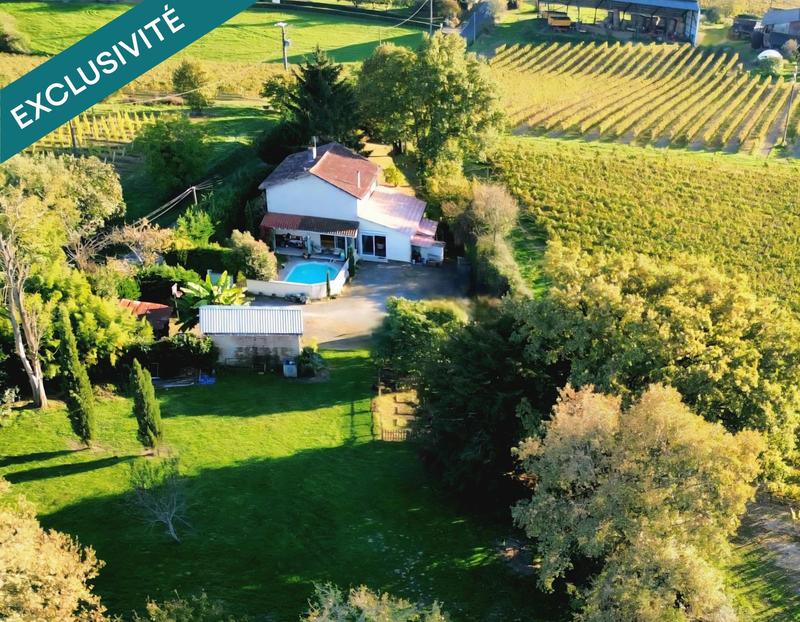 Maison - 221 m² - 5 pièces