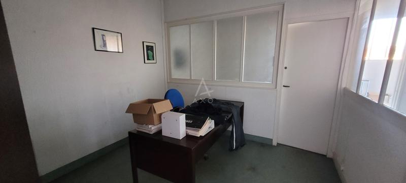 Local d'activités - 392 m² - 8 pièces