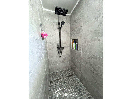 Maison - 196 m² - 7 pièces