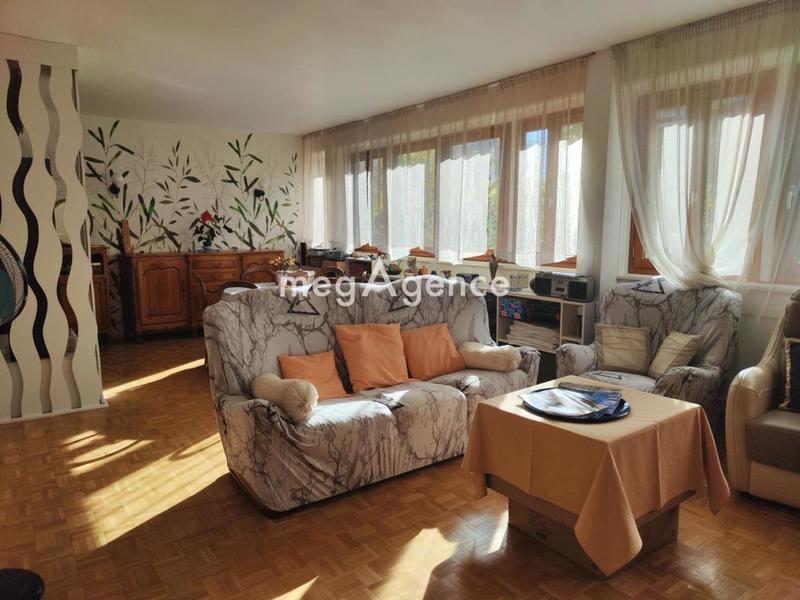 Appartement - 77 m² - 4 pièces