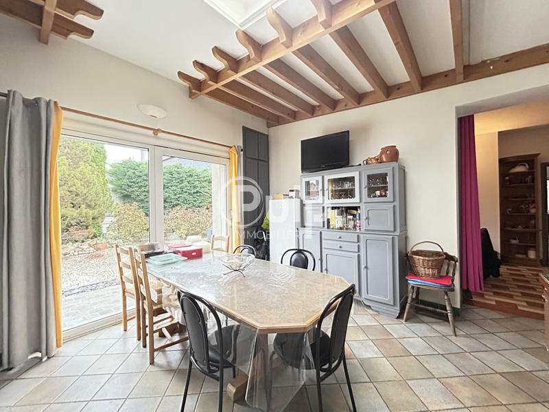 Maison - 180 m² - 8 pièces