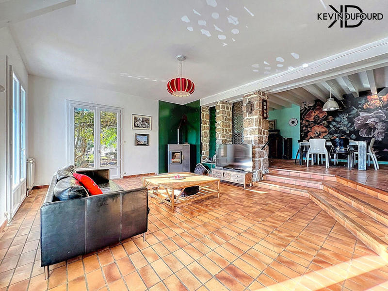 Maison - 200 m² - 7 pièces