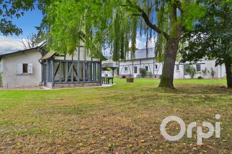 Maison - 275 m² - 10 pièces