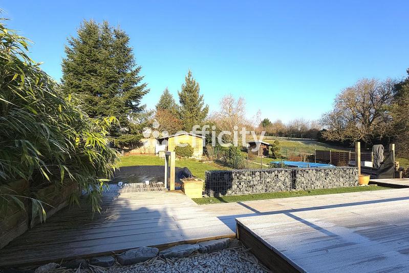 Maison - 180 m² - 7 pièces