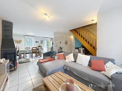 Maison - 106 m² - 6 pièces