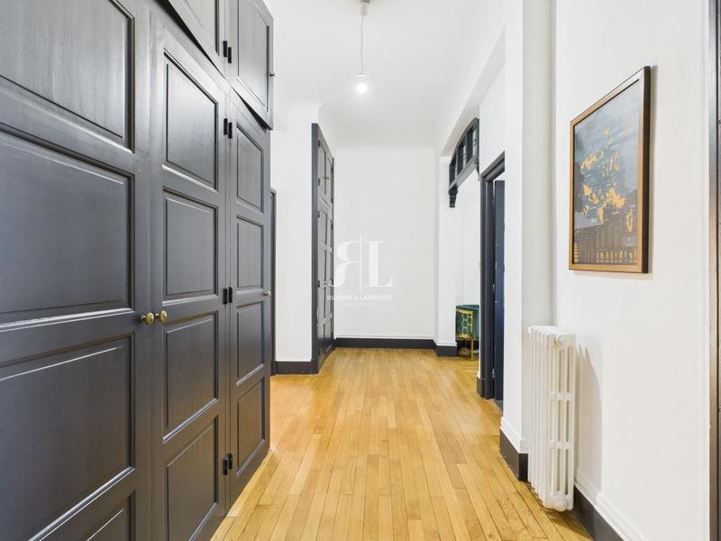 Appartement - 130 m² - 3 pièces