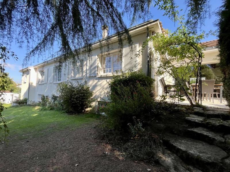 Maison - 151 m² - 6 pièces