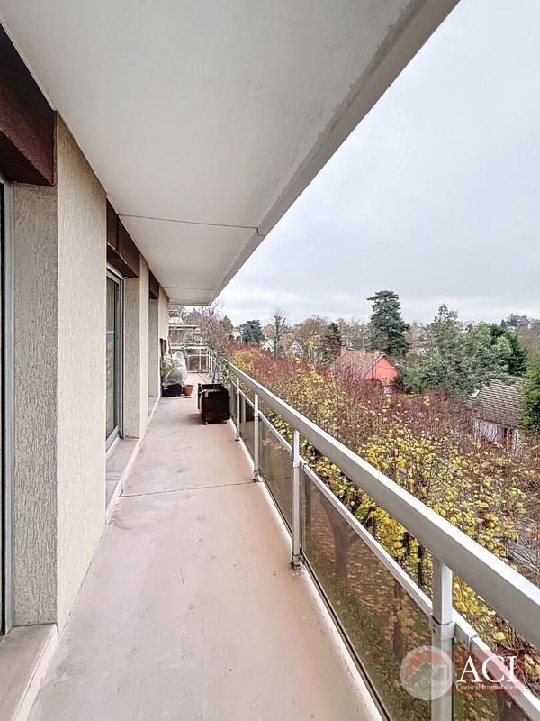 Appartement - 99 m² - 5 pièces