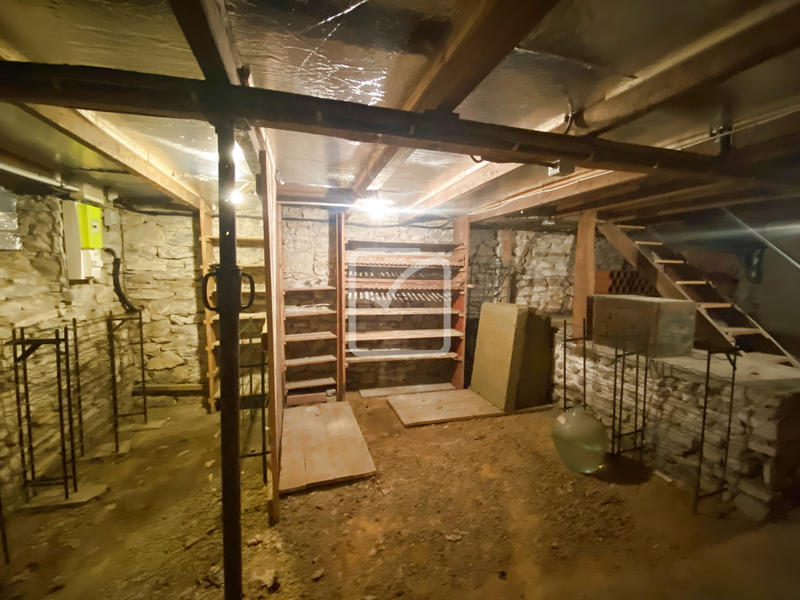 Maison - 168 m² - 9 pièces