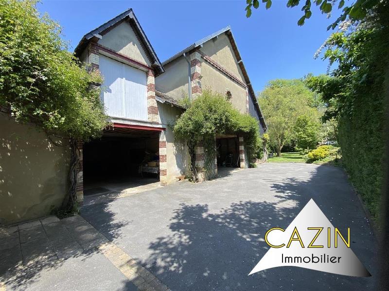 Maison - 245 m² - 10 pièces