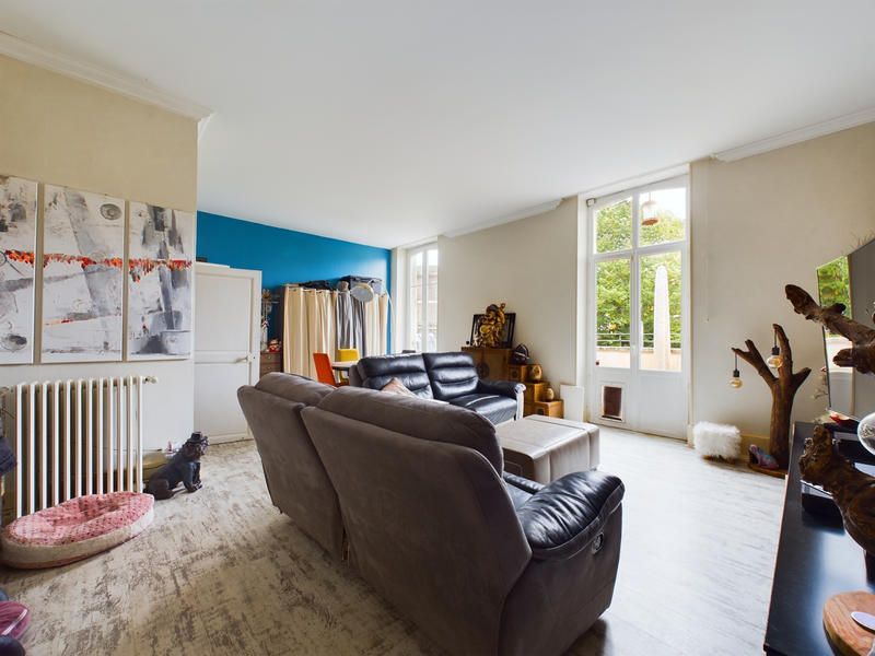 Appartement - 90 m² - 3 pièces