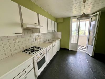 Appartement - 96 m² - 5 pièces