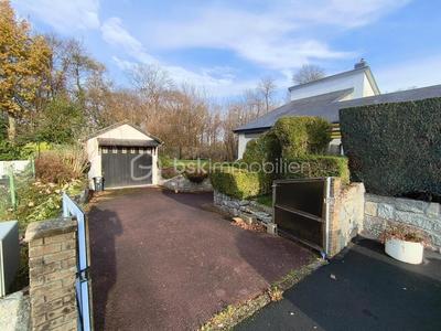 Pavillon - 140 m² - 6 pièces