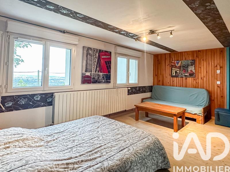 Maison - 220 m² - 9 pièces