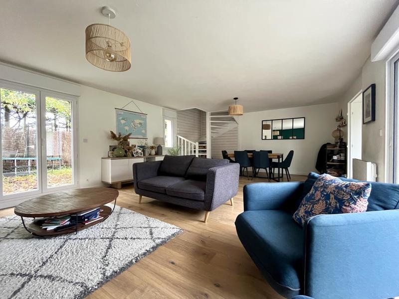 Demeure - 115 m² - 5 pièces