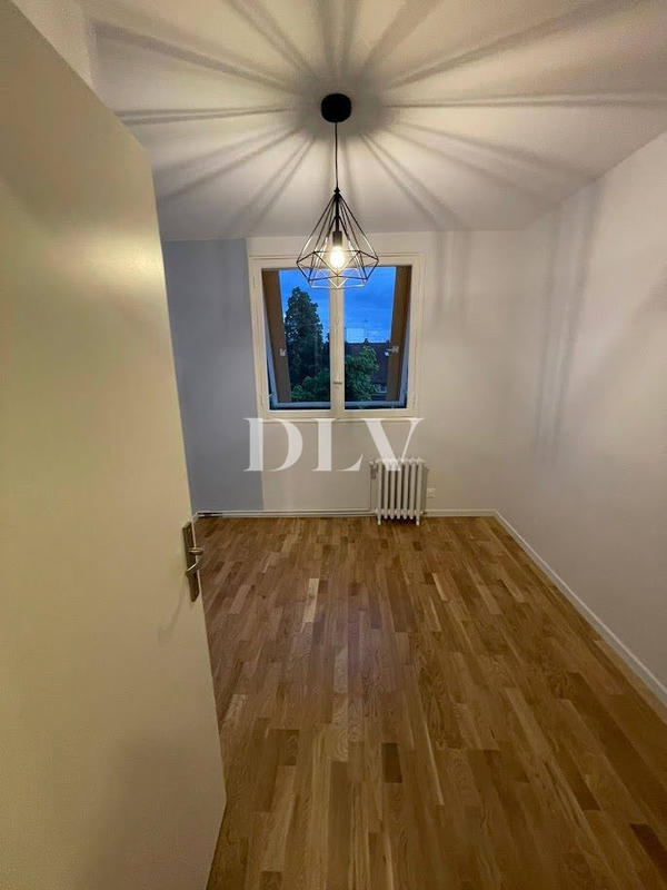 Appartement - 75 m² - 5 pièces