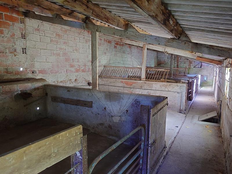 Maison - 182 m² - 9 pièces