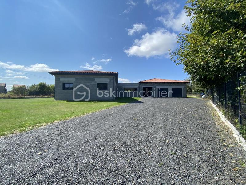 Villa - 244 m² - 6 pièces