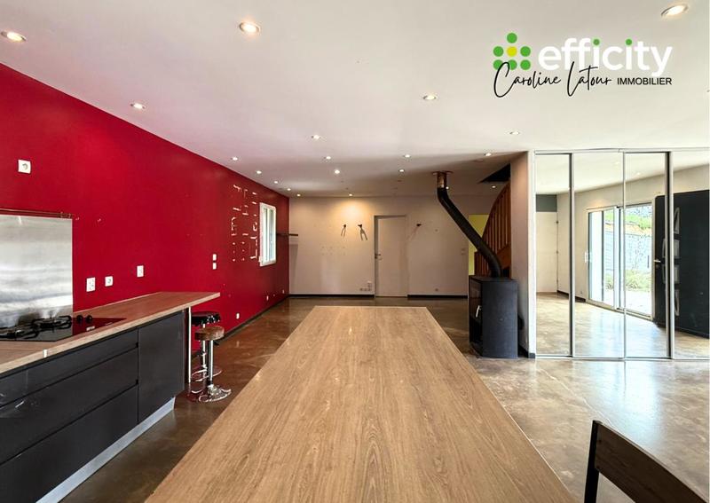 Maison - 152 m² - 6 pièces