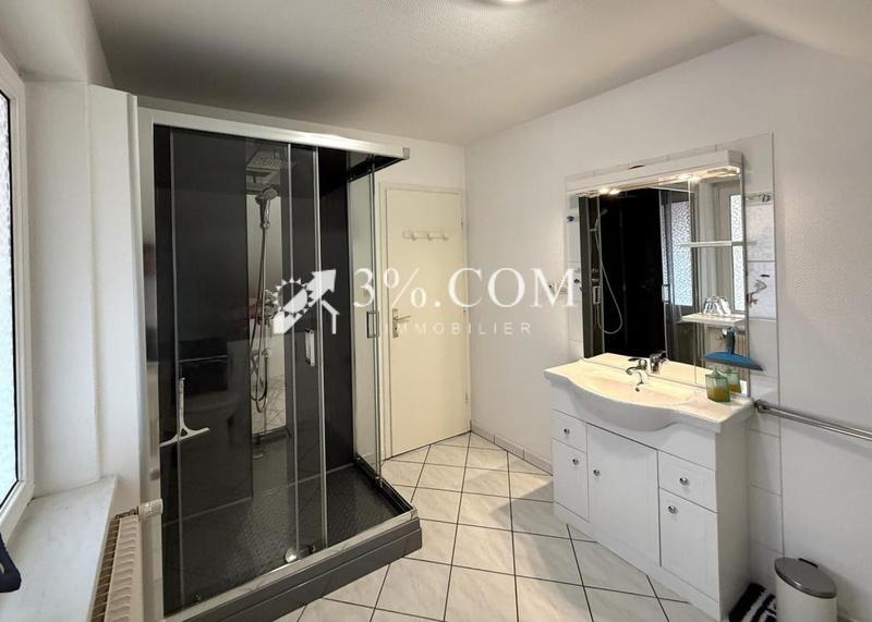 Propriété - 300 m² - 13 pièces