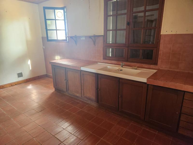 Maison - 230 m² - 8 pièces