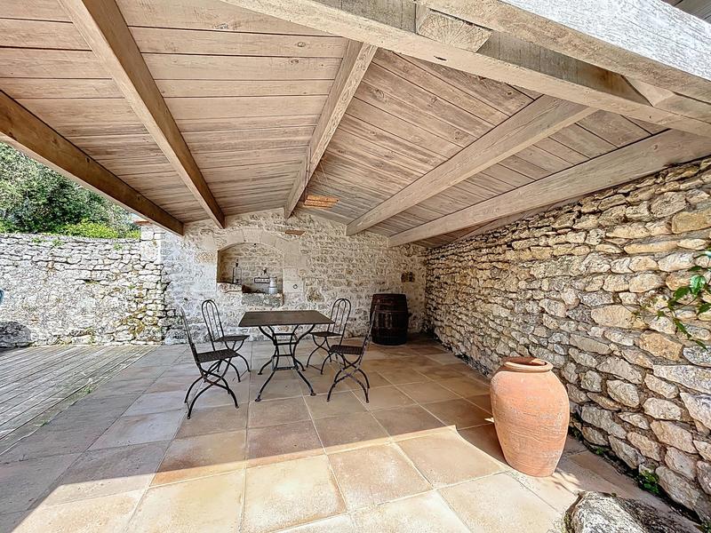 Propriété - 473 m² - 15 pièces