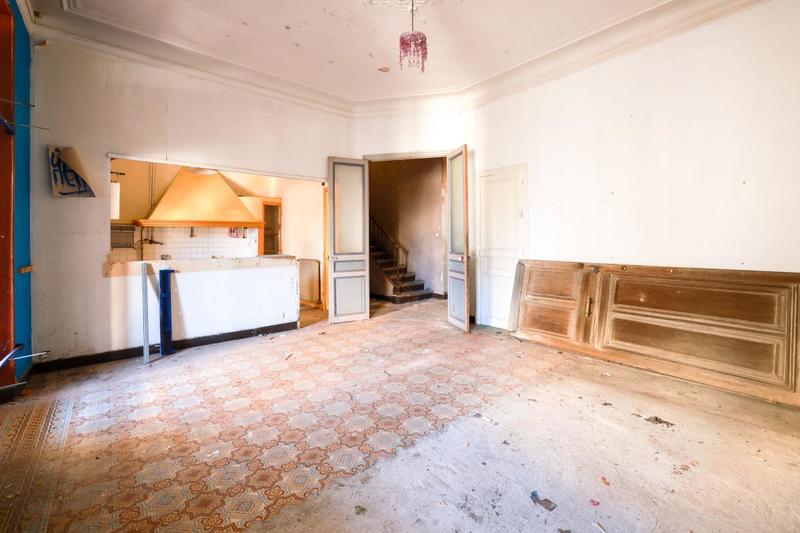 Maison - 247 m² - 2 pièces