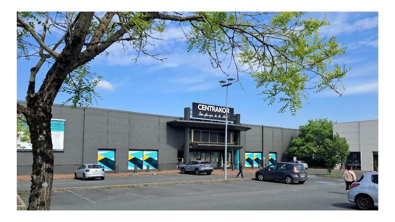 Local commercial - 1 837 m²