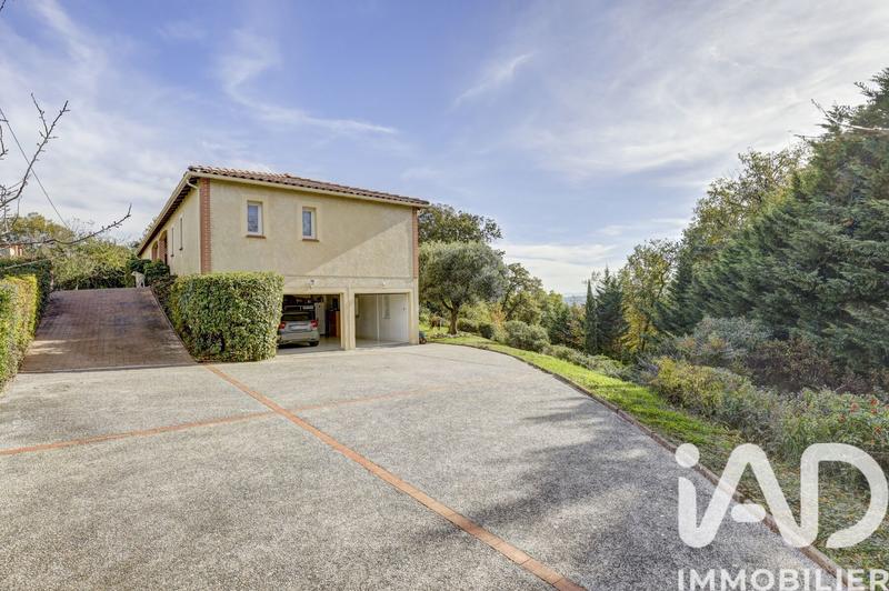 Maison - 185 m² - 7 pièces