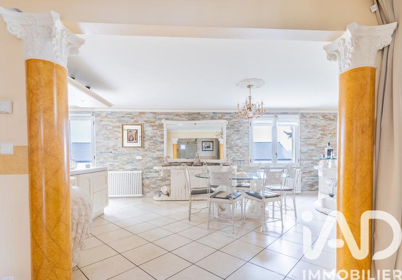 Maison - 136 m² - 6 pièces