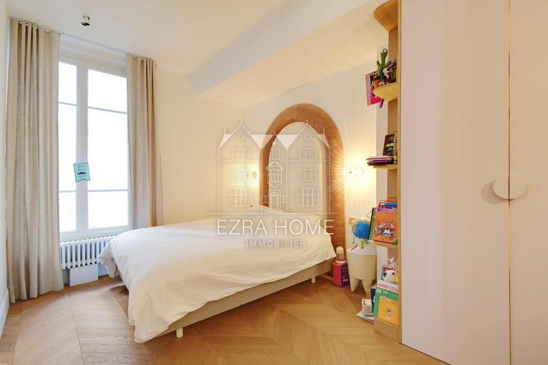 Appartement - 180 m² - 6 pièces